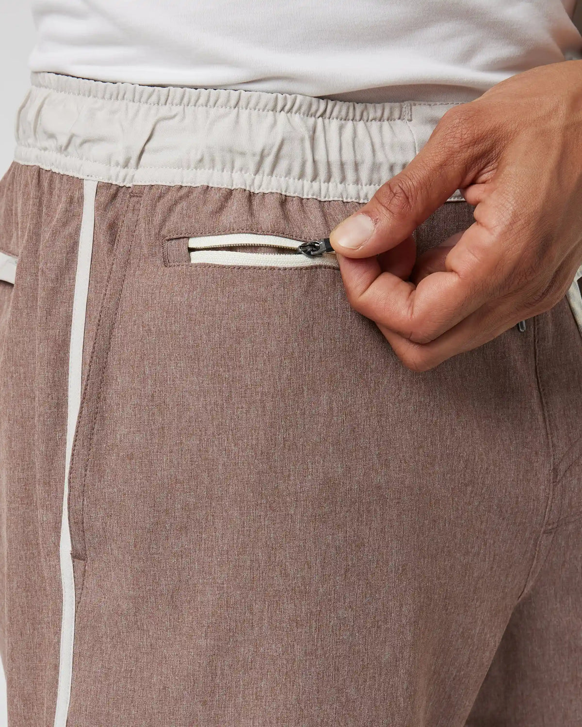 Banks Short Unlined 7" | Clove Linen Texture